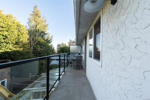 323 Masters Rd, Victoria, BC 