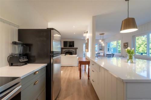 323 Masters Rd, Victoria, BC 