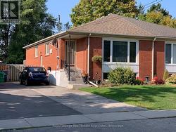 3498 ASHCROFT CRESCENT  Mississauga, ON L5C 2E7