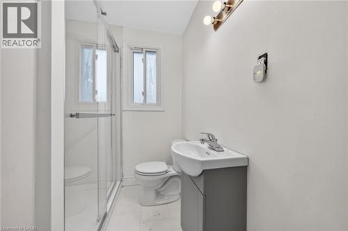 4049 Highway 6, Hamilton, ON - Indoor Photo Showing Bathroom