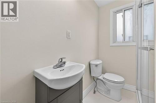 4049 Highway 6, Hamilton, ON - Indoor Photo Showing Bathroom