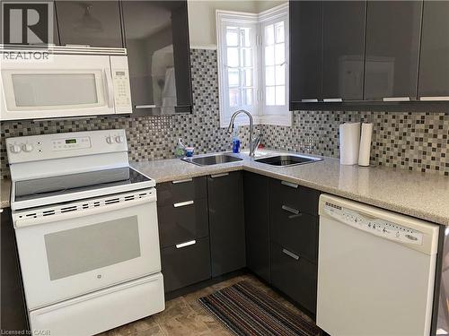 184 Arkell Street, Hamilton, ON - Indoor Photo Showing Kitchen With Double Sink