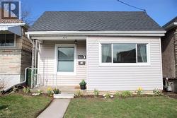 157 TRAGINA Avenue N  Hamilton, ON L8H 5C7