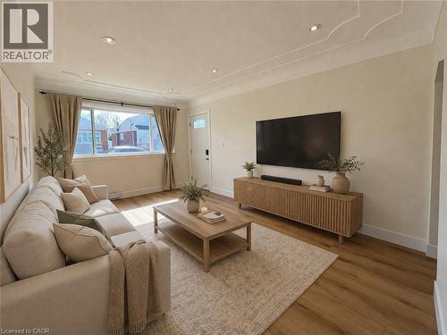 157 Tragina Avenue N, Hamilton, ON - Indoor Photo Showing Living Room