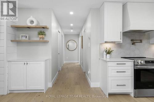 1386 Johnston Drive, Ottawa, ON - Indoor Photo Showing Kitchen