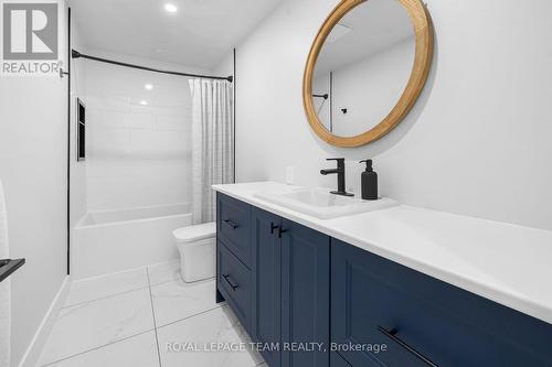 1386 Johnston Drive, Ottawa, ON - Indoor Photo Showing Bathroom