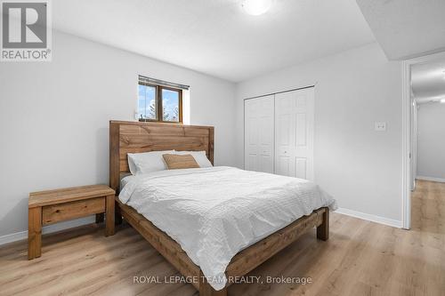1386 Johnston Drive, Ottawa, ON - Indoor Photo Showing Bedroom