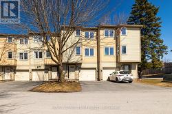 76 - 28 PEARY WAY  Ottawa, ON K2L 1Z8