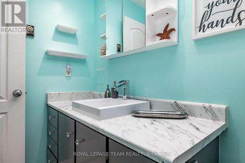 main bathroom - 28 - 28 Peary Way, Ottawa, ON - Indoor Photo Showing Bathroom