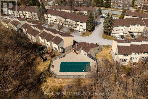 pool - 28 - 28 Peary Way, Ottawa, ON - Outdoor