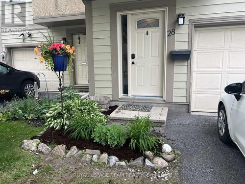 28 - 28 Peary Way, Ottawa, ON - Outdoor