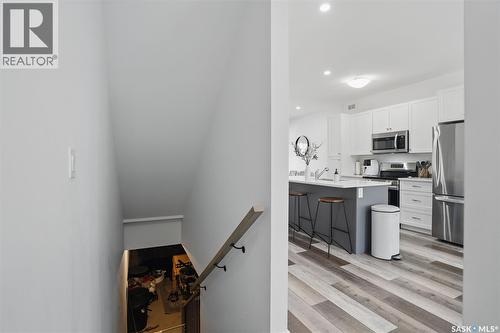 421 L Avenue S, Saskatoon, SK - Indoor Photo Showing Kitchen With Stainless Steel Kitchen