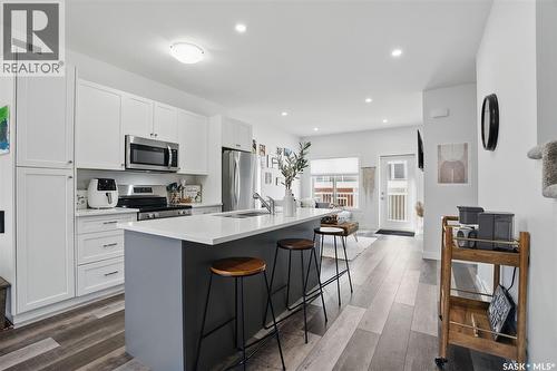 421 L Avenue S, Saskatoon, SK - Indoor Photo Showing Kitchen With Stainless Steel Kitchen With Upgraded Kitchen