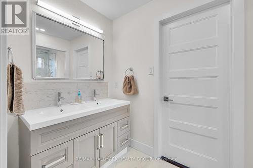 1976 Lenester Avenue, Ottawa, ON - Indoor Photo Showing Bathroom