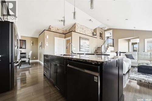 4127 Cumberland Road E, Regina, SK - Indoor Photo Showing Kitchen With Upgraded Kitchen