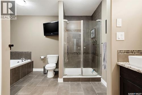 4127 Cumberland Road E, Regina, SK - Indoor Photo Showing Bathroom