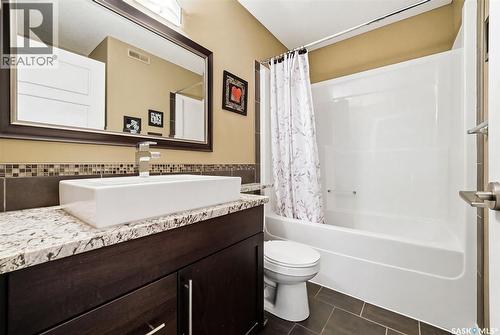 4127 Cumberland Road E, Regina, SK - Indoor Photo Showing Bathroom