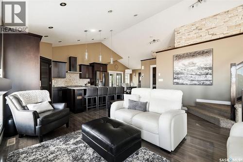 4127 Cumberland Road E, Regina, SK - Indoor Photo Showing Living Room