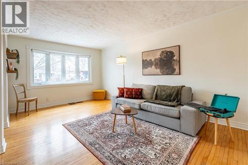 69 LOWREY Avenue N  Cambridge, ON N1R 5A4