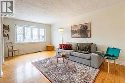 69 LOWREY Avenue N  Cambridge, ON N1R 5A4
