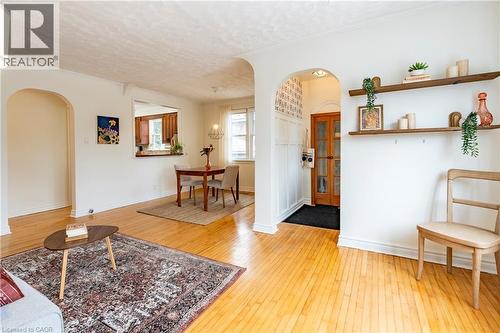 69 Lowrey Avenue N, Cambridge, ON - Indoor Photo Showing Living Room