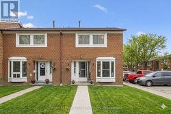 30 - 121 BAGOT STREET Guelph (Junction/Onward Willow), ON N1H 5T8