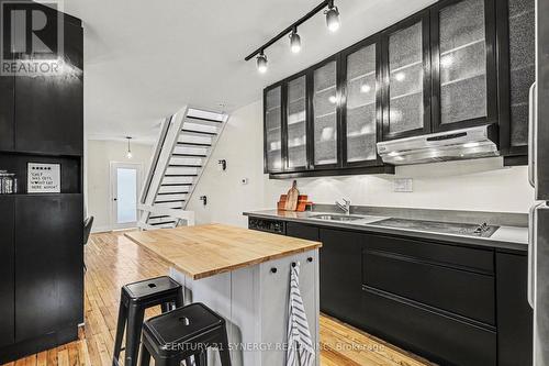 50 Brighton Avenue, Ottawa, ON - Indoor Photo Showing Kitchen