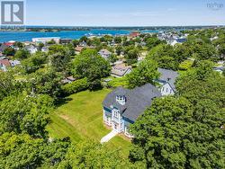 42 Queen Street  Yarmouth, NS B5A 3Y5