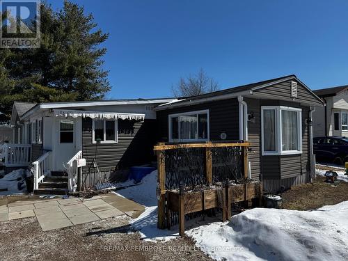 105 PINEHURST ESTATES  Petawawa, ON K8H 2H2