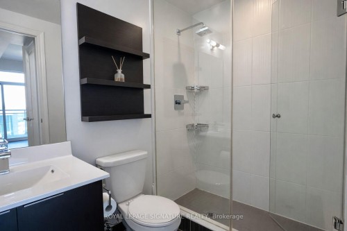 2704-16 Brookers Lane, Toronto, ON - Indoor Photo Showing Bathroom