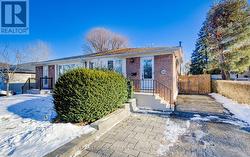 3446 BANNERHILL AVENUE  Mississauga, ON L4X 1V1