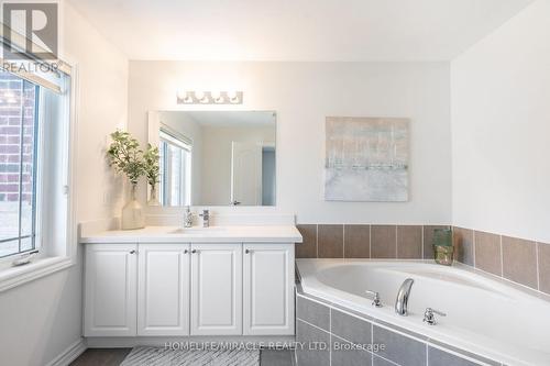 99 Baker Street, Thorold, ON - Indoor Photo Showing Bathroom