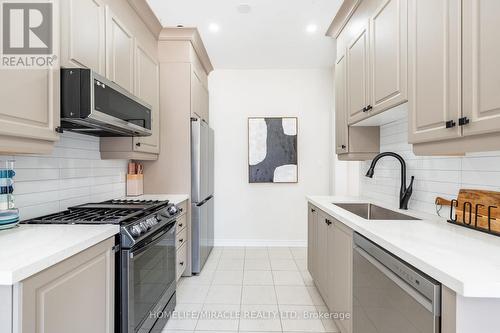 99 Baker Street, Thorold, ON - Indoor Photo Showing Kitchen With Stainless Steel Kitchen With Upgraded Kitchen