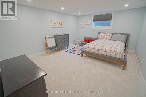 7 Metamora Crescent, London North (North J), ON - Indoor Photo Showing Bedroom