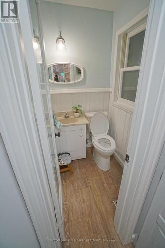 7 Metamora Crescent, London North (North J), ON - Indoor Photo Showing Bathroom