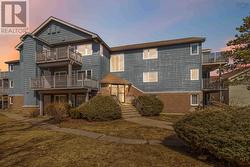 12 77 FARNHAM GATE Road  Halifax, NS B3M 4A5