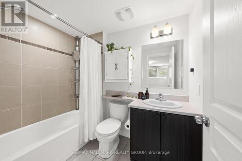 498 Leboutillier Avenue, Ottawa, ON - Indoor Photo Showing Bathroom