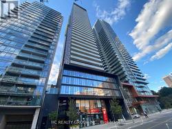 3508 - 28 WELLESLEY STREET E Toronto, ON M4Y 1G3
