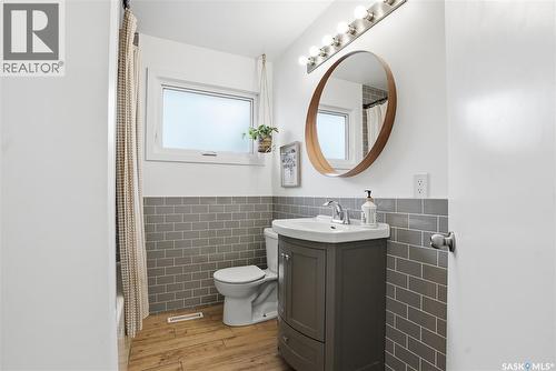 48 Bell Crescent, Saskatoon, SK - Indoor Photo Showing Bathroom