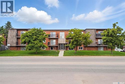 15 20 Assiniboine DRIVE  Saskatoon, SK S7K 1H2