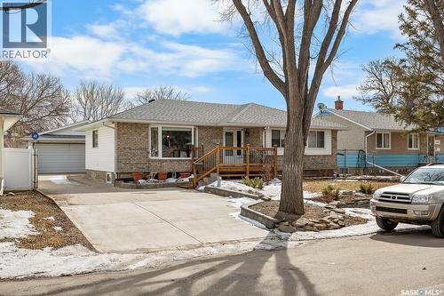 132 Mcnab Crescent, Regina, SK - Outdoor With Deck Patio Veranda