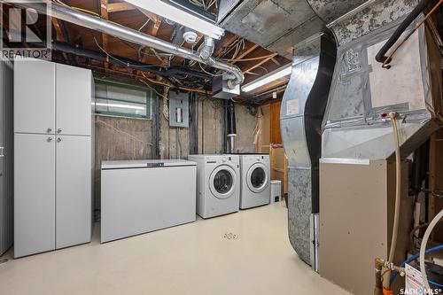 132 Mcnab Crescent, Regina, SK - Indoor Photo Showing Laundry Room