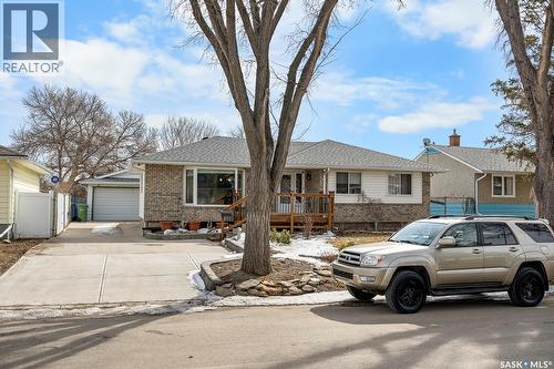 132 Mcnab Crescent, Regina, SK - Outdoor With Facade