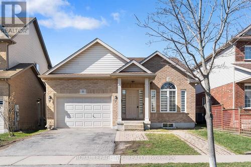 8 SILVER MAPLE ROAD  Thorold (Confederation Heights), ON L2V 5G5