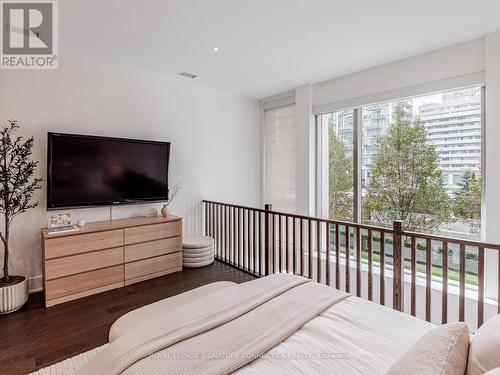 Th132 - 39 Queens Quay E, Toronto, ON - Indoor Photo Showing Bedroom