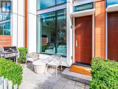 Th132 - 39 Queens Quay E, Toronto, ON - Outdoor With Exterior