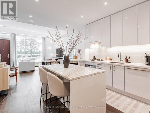 Th132 - 39 Queens Quay E, Toronto, ON - Indoor Photo Showing Kitchen With Upgraded Kitchen