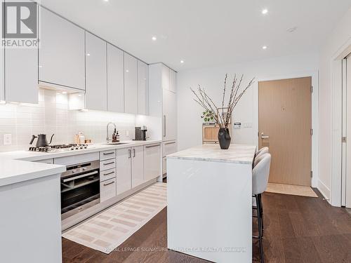 Th132 - 39 Queens Quay E, Toronto, ON - Indoor Photo Showing Kitchen With Upgraded Kitchen