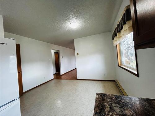 16 Veterans Avenue, Waskada, MB - Indoor Photo Showing Other Room
