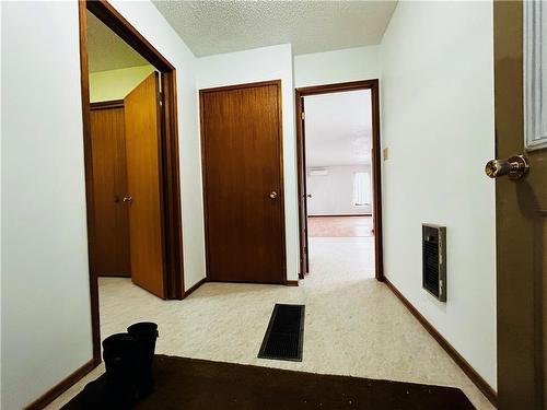 16 Veterans Avenue, Waskada, MB - Indoor Photo Showing Other Room